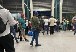 ¡Servicio gratis en la Línea 2 del Metro! Habilitan pasaje sin costo y autobuses OMSA tras avería eléctrica