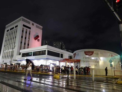 Falla eléctrica en la Línea 2 del Metro de Santo Domingo deja varados a cientos de usuarios