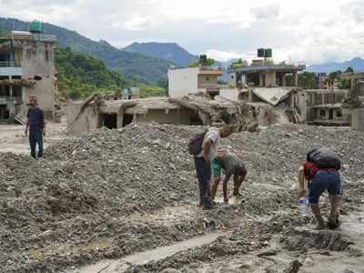 Se confirman 6,000 desaparecidos tras riada masiva en Nepal