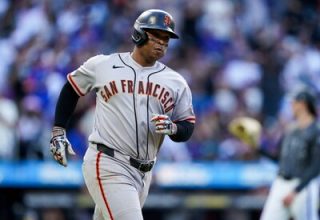 Rafael Devers es operado con éxito y se prepara para tres meses de recuperación