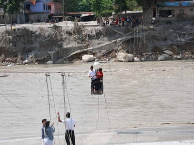 Se reportan casi 1,400 muertos por riada masiva en Nepal