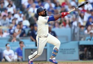 Teoscar Hernández y Yoshinobu Yamamoto encabezan triunfo de los Dodgers sobre los Reds