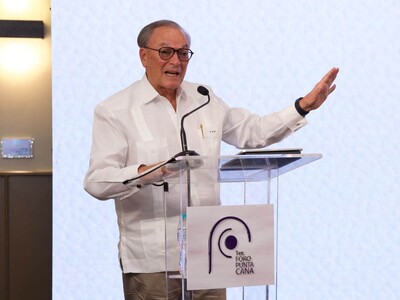 Frank Rainieri insta a los jóvenes a trabajar por el futuro de RD
